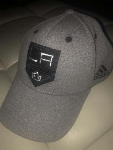 Los Angeles LA Kings Adidas Grey Stretch Flex L/XL Hat Cap