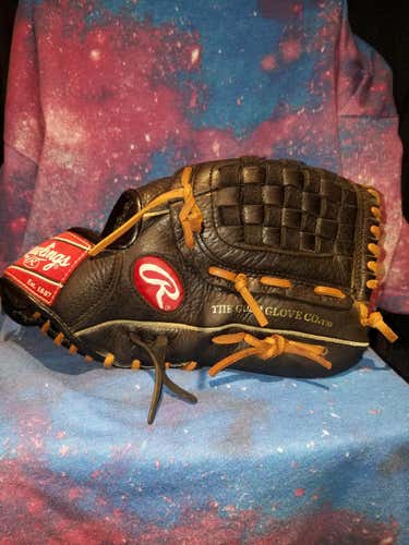 Black Used Rawlings Right Handed Infield Baseball Glove 11"
