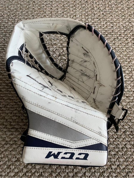 Used Senior CCM Extreme Flex 860 Glove (White/Navy)