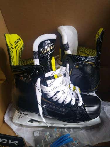 NEW HOCKEY SKATE BAUER SUPREME S29 SR SKATE SIZE 7 SHOE SIZE 8.5