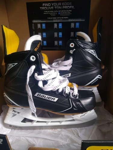 NEW HOCKEY SKATE BAUER SUPREME S160 JR SKATE SIZE 5.0 SHOE SIZE 6.0