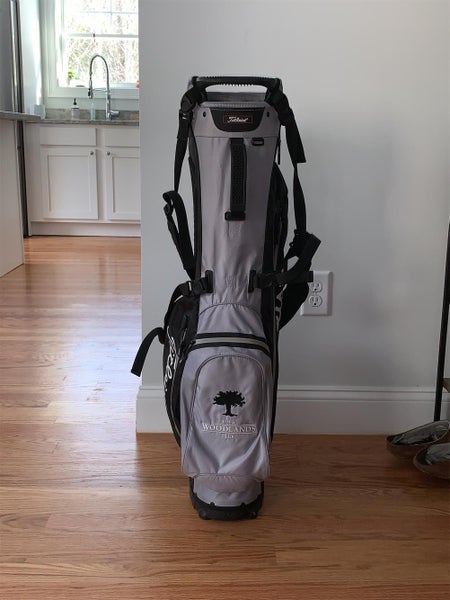 Titleist Carry Bag Gray/black, Good Condition/ Willing To Negotiate