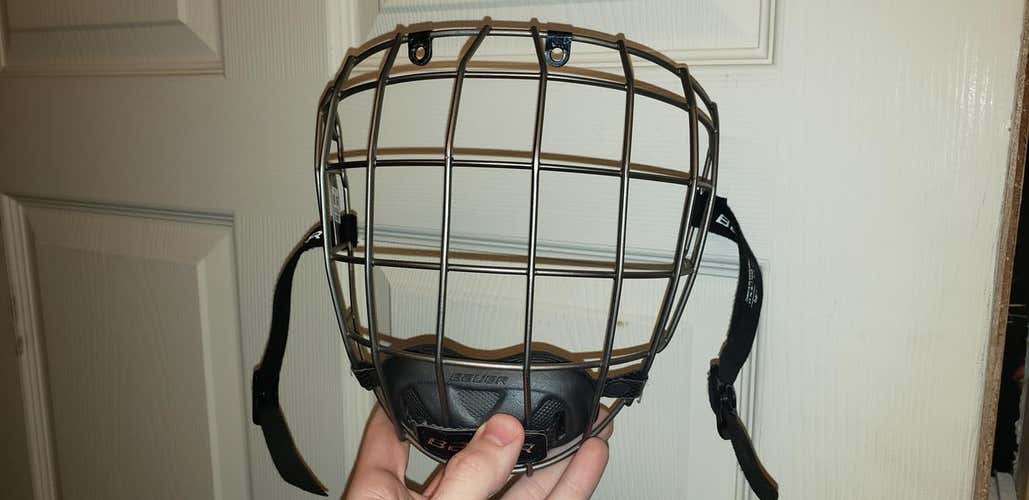 Used Senior Large Bauer Re-Akt Cage
