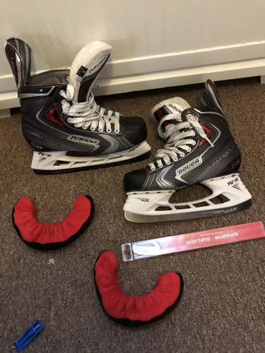 Used Senior Bauer Vapor X90 Hockey Skates D&R (Regular) Size 9