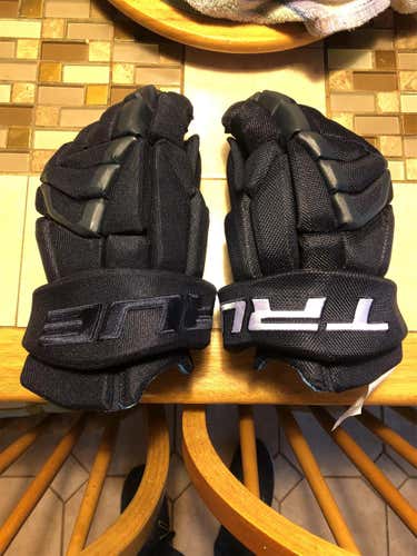 Blue Senior True XC9 Gloves 13" Pro Stock Gloves