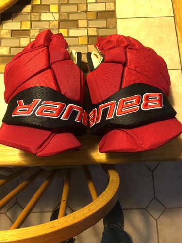 Red Senior Bauer Vapor Pro Team 14" Pro Stock Gloves