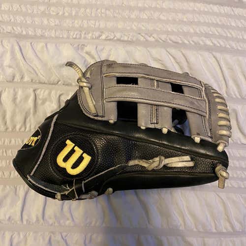 Black Used Infield A2000 dw5 12" Baseball Glove