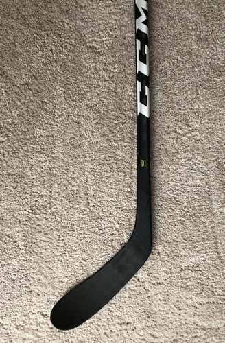 Senior RibCor Trigger 3D PMT P28 RH Hockey Stick 70 Flex