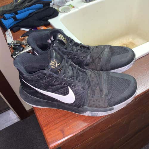 Black Nike Kyrie 3 “Black History Month” Men’s Size 11
