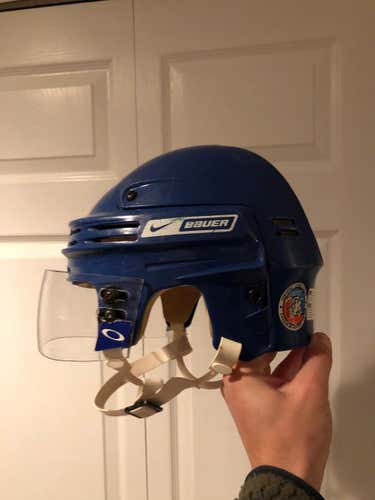 Small Bauer 4500 Helmet with Oakley shield