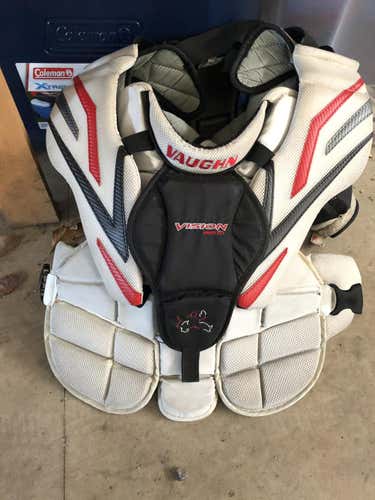 Jr M Vaughn Vision 9200 Goalie Chest Protector