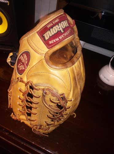 Brown Used High School/College Nokona Right Handed Infield AMG 1200 Baseball Glove 11.5"