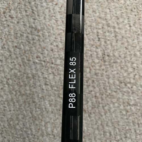 Senior Right Handed Nexus 2N Pro Mid Pro Stock Hockey Stick