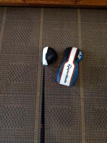 Used Men's TaylorMade Right Handed 2017 M2 Driver Stiff Flex Loft 9.5