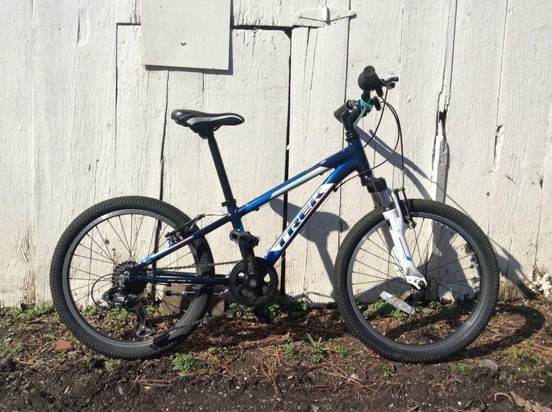 Trek MT60 Youth Bike!~6 Speed~Front Suspension~10" Frame~20X2" Tires~Nice!