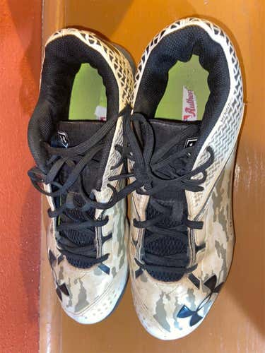 White Men's Metal Cleats Low Cut