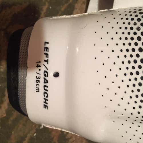 Senior Bauer 300  Shin Pads