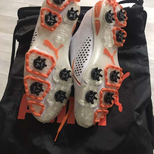 White Men's 9.5 (Women's 10.5) Puma Golf Shoes