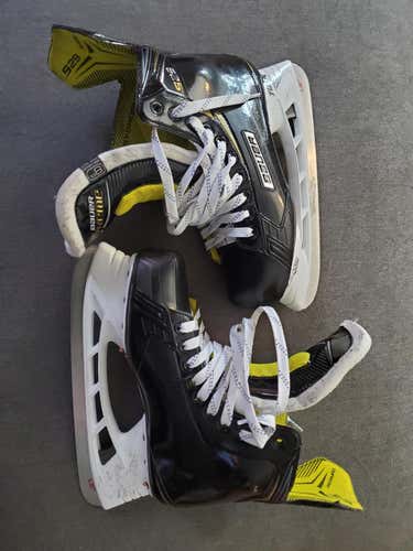 Used Senior Bauer Supreme S29 Hockey Skates EE (Extra Wide) Size 8