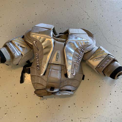 Intermediate Large Bauer Vapor XXX Goalie Chest and Arm Protector Pro Stock Goalie Chest Protector