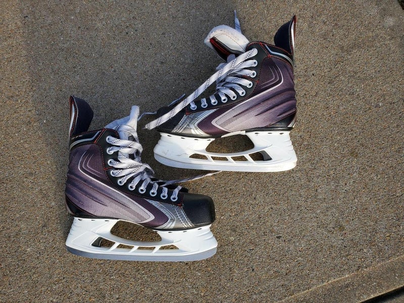 Used Senior Bauer Vapor X60 Hockey Skates Size 7.5