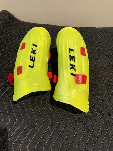 Shin Guards Used Medium Leki Shin Guard