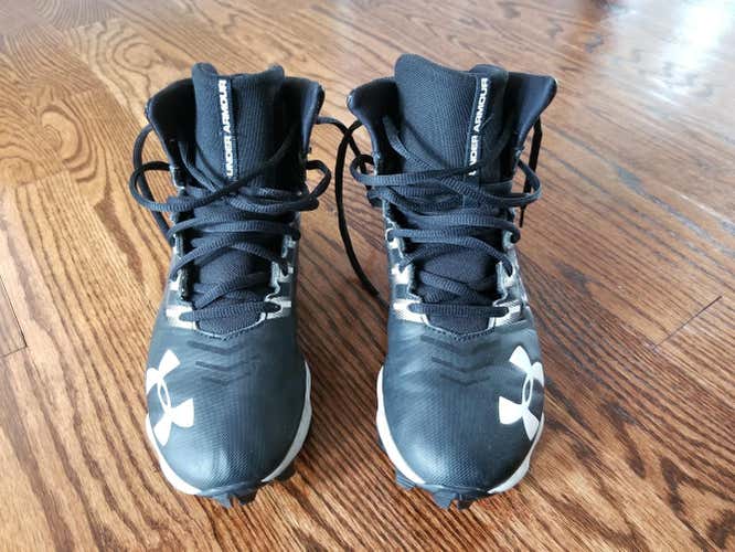 Under Armour cleats size 5.0 - Like New