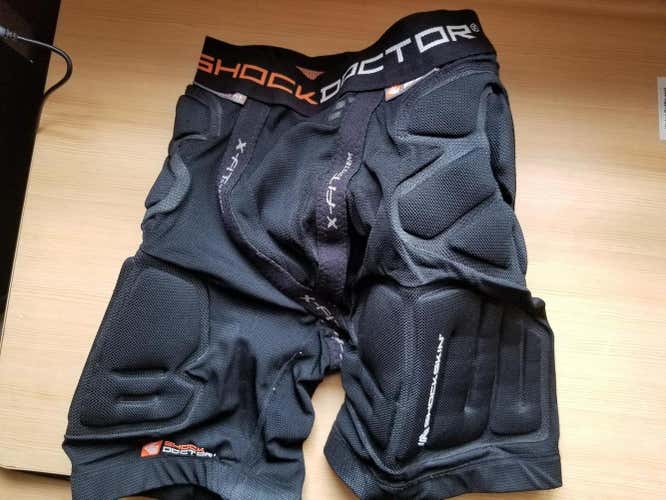 Shock Doctor Shockskin Compression Shorts - Boys Large, with removable cup