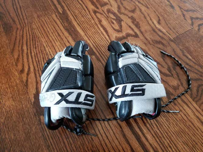 STX Clash Lacrosse Gloves 8"