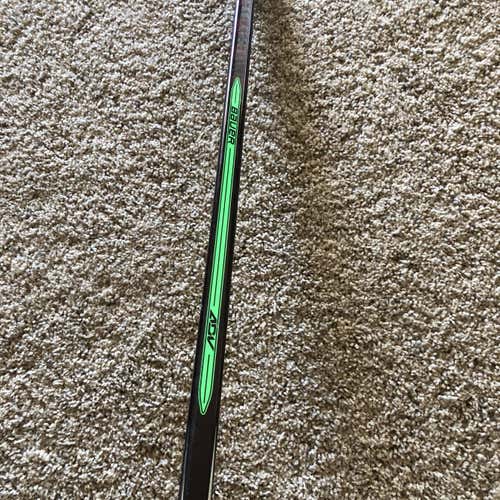 Green Striped Vapor ADV Hockey Stick P92 Rh Mid Pro Stock