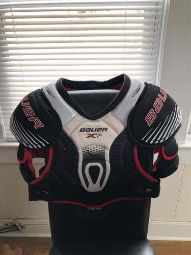 Senior Large Bauer Vapor X7.0  Shoulder Pads