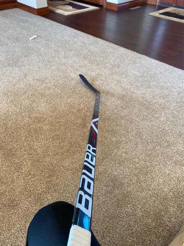 Senior Left Handed Vapor X900 Lite Mid  Hockey Stick