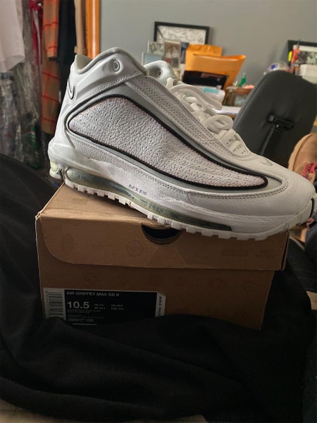 White Adult Men's 10.5 (W 11.5) Nike Shoes