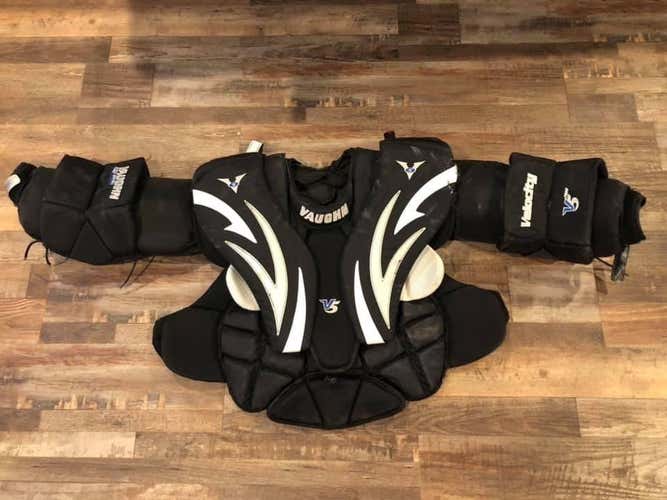 Senior Medium Vaughn Velocity V5 7800 Goalie Chest Protector
