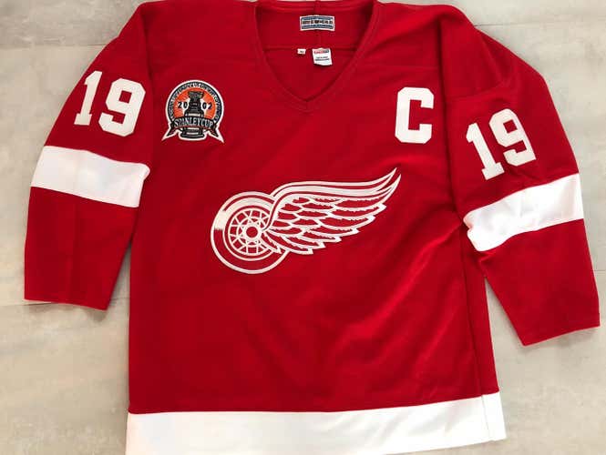 2002 Stanley Cup Collector EditionSteve Yzerman Detroit RedWings NHL Pro Stock CCM Hockey Jersey