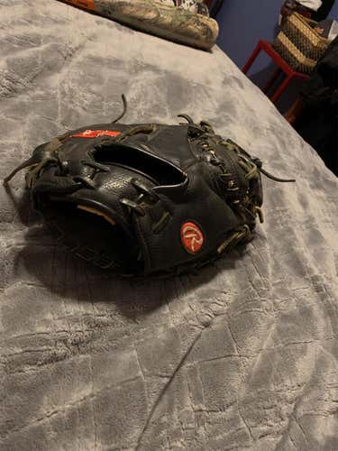 New Right Handed 33.5" Baseball Glove
