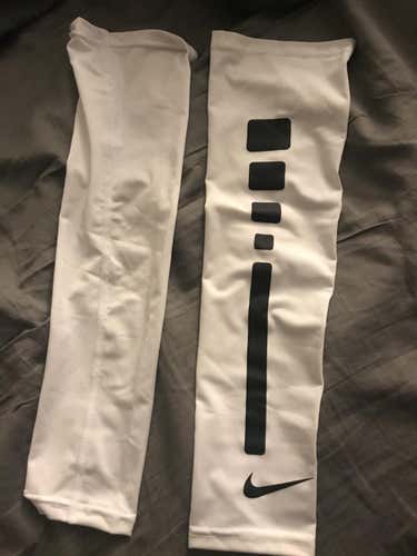Brand New Nike Elite Arm Sleeve