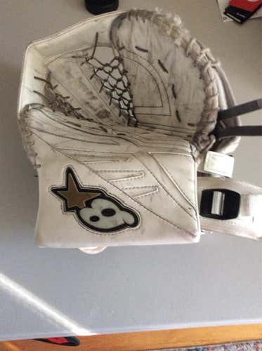 White Intermediate Regular Subzero 7.0