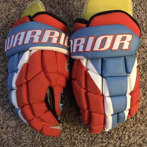 Little Caesars Warrior Gloves