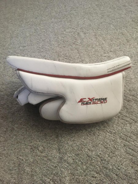 White Used Senior CCM Regular Extreme Flex 500