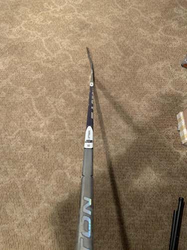 Used Easton Right Handed SE16 Hockey Stick