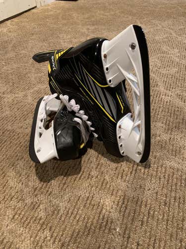 Used Senior CCM Super Tacks Hockey Skates D&R (Regular) Size 9