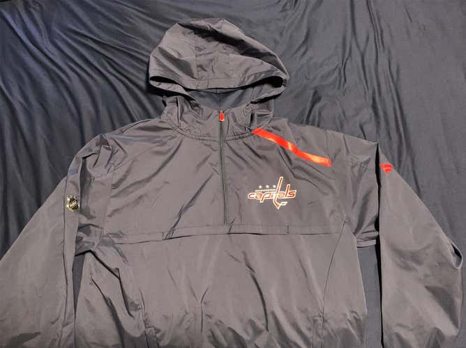 Washington Capitals Fanatics Hooded Rain Jacket -M