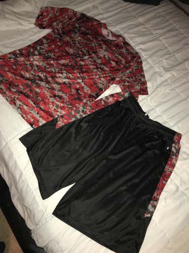 Men’s Shirt And Shorts Red Digicamo