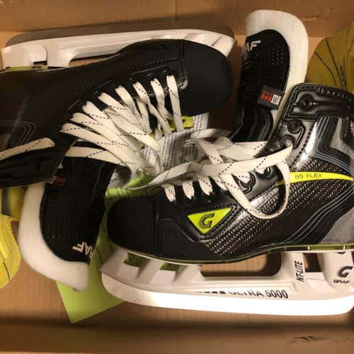 Senior Graf Ultra G9035 E&W (Wide)  Size 6 Hockey Skates