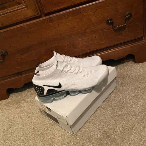 White Men's 11 (Women's 12) Nike Shoes