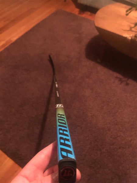 Senior Right Handed Alpha DX Pro Mid Hockey Stick