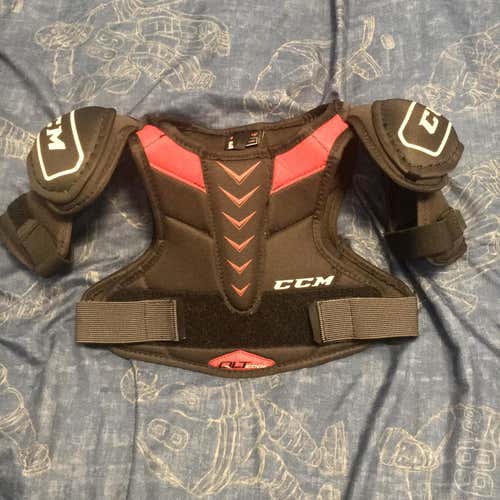 Youth Large CCM QuickLite Shoulder Pads