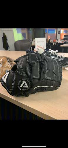 Akadema NWOT Pro MeshRight Handed 11.75" Baseball Glove