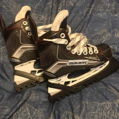Youth Bauer Vapor X500 D&R (Regular) Size 11 Hockey Skates